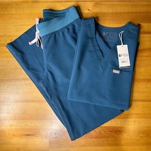 🎈SOLD🎈FIGS Caribbean Blue Set